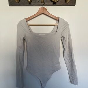 Aritzia Contour Off White Long Sleeve Bodysuit